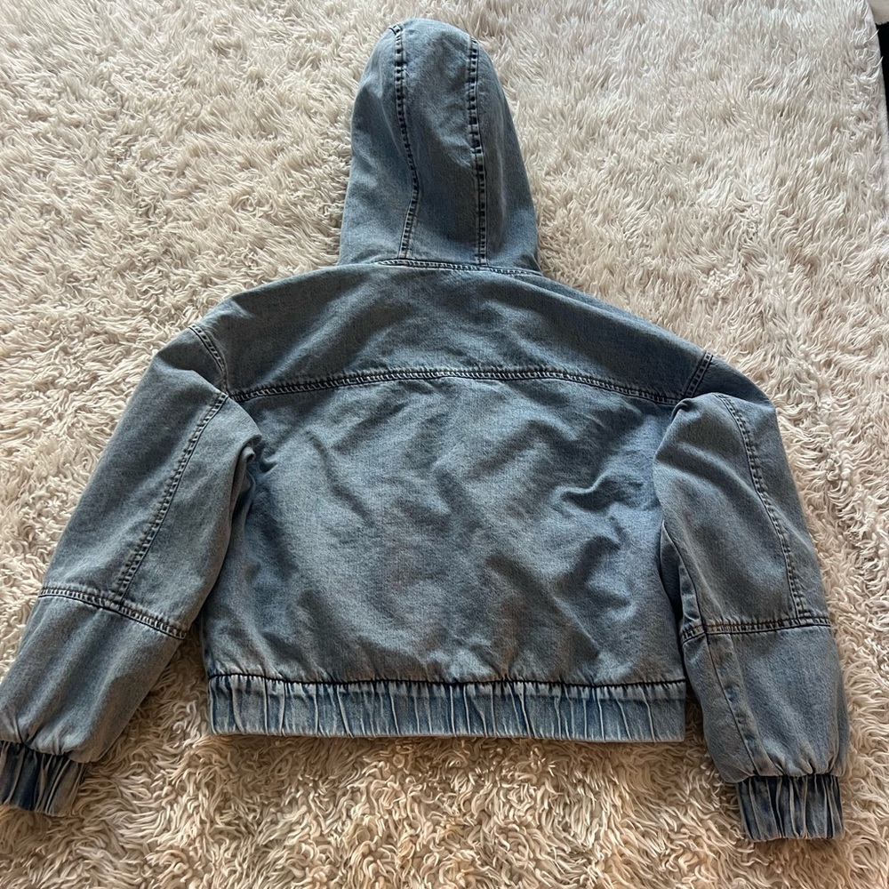 American Eagle Cropped Denim Fur Jacket - Picture 10 of 13